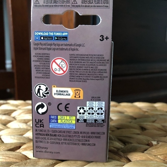 Funko Pop: Pocket Pop Keychain: Hocus Pocus 2: Mary Sanderson - Picture 3 of 5